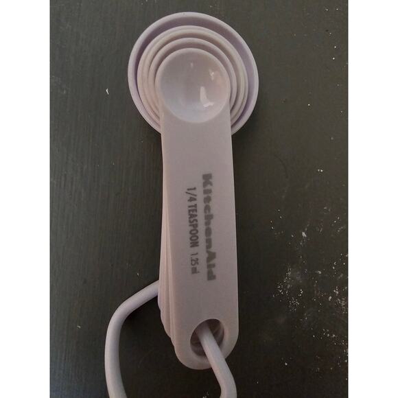 Tupperware 5-Piece White Measuring Spoon Set - Used - Picture 2 of 3